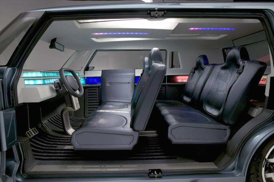 Интерьер Scion t2B Concept 2005 года  (фото 12 из 21)